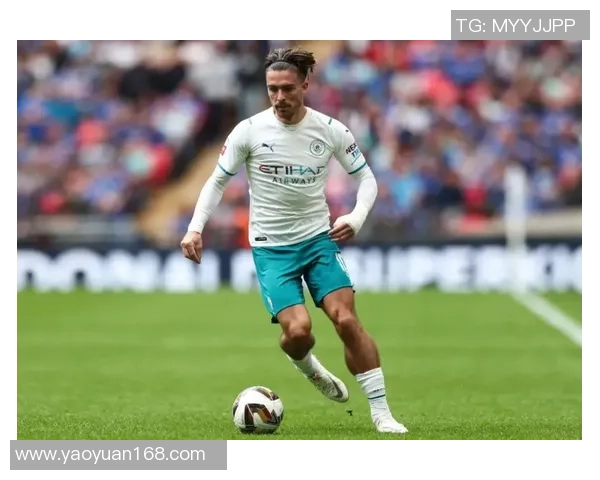 曼城核心足球球星的辉煌历程与团队荣耀塑造新王朝